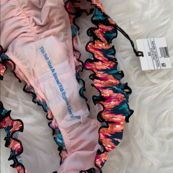 Swimwear bottom NWT - Picture 4 of 4